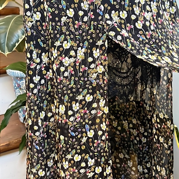 French Connection Hallie Crinkle Floral Print Maxi Dress - Picture 15 of 16